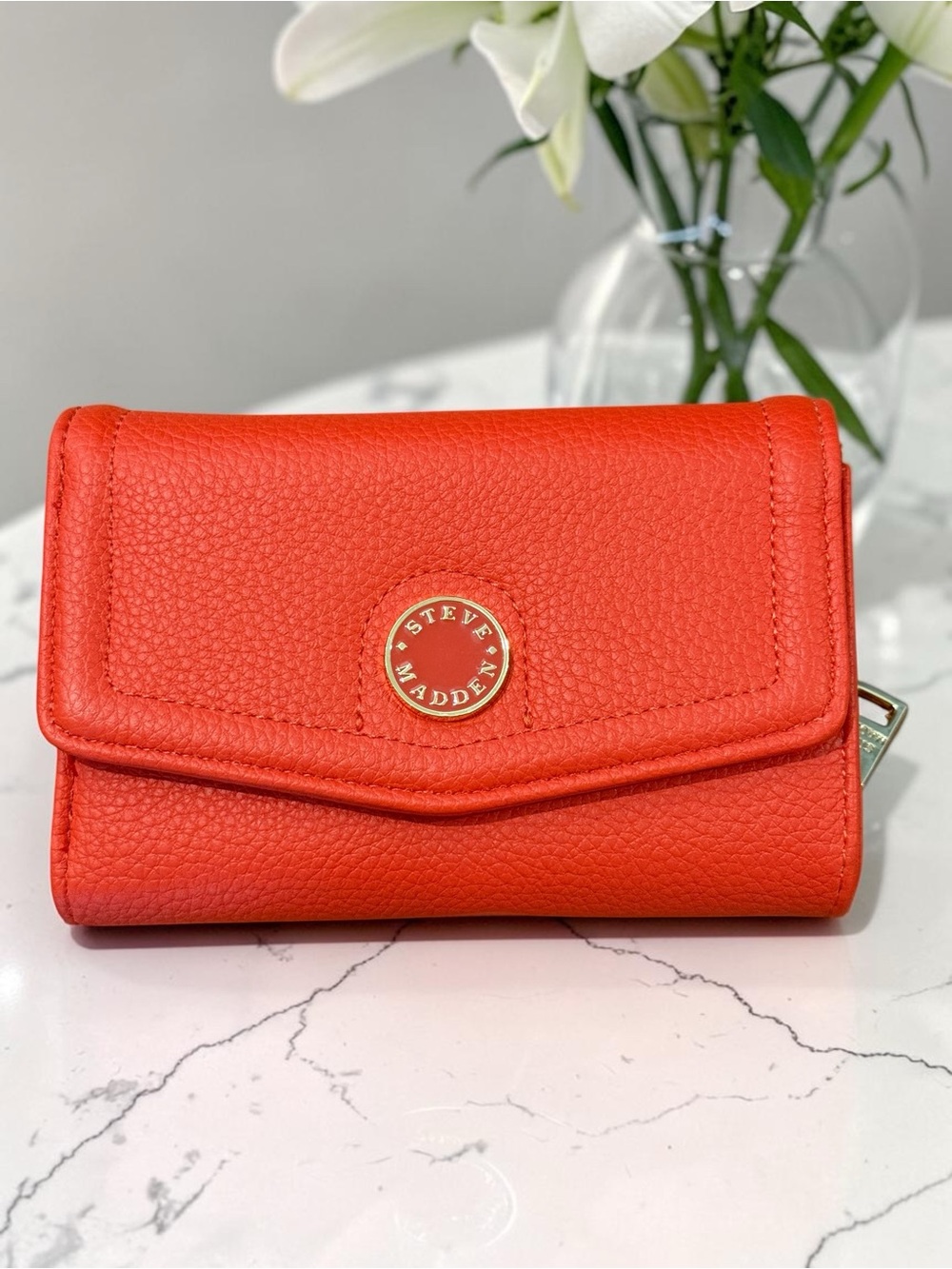 Steve Madden Coral Orange Pebbled Trifold Wallet With Gold Tone Hardware NWOT